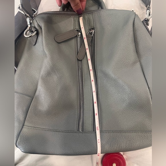 Gray pebbled leather convertible backpack - Picture 5 of 6